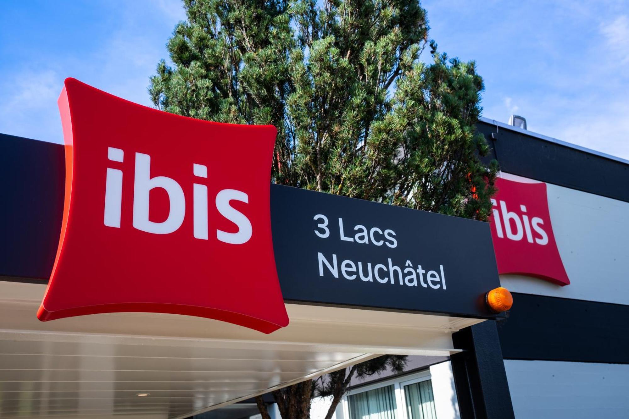 Ibis 3 Lacs Neuchatel Thielle Bagian luar foto