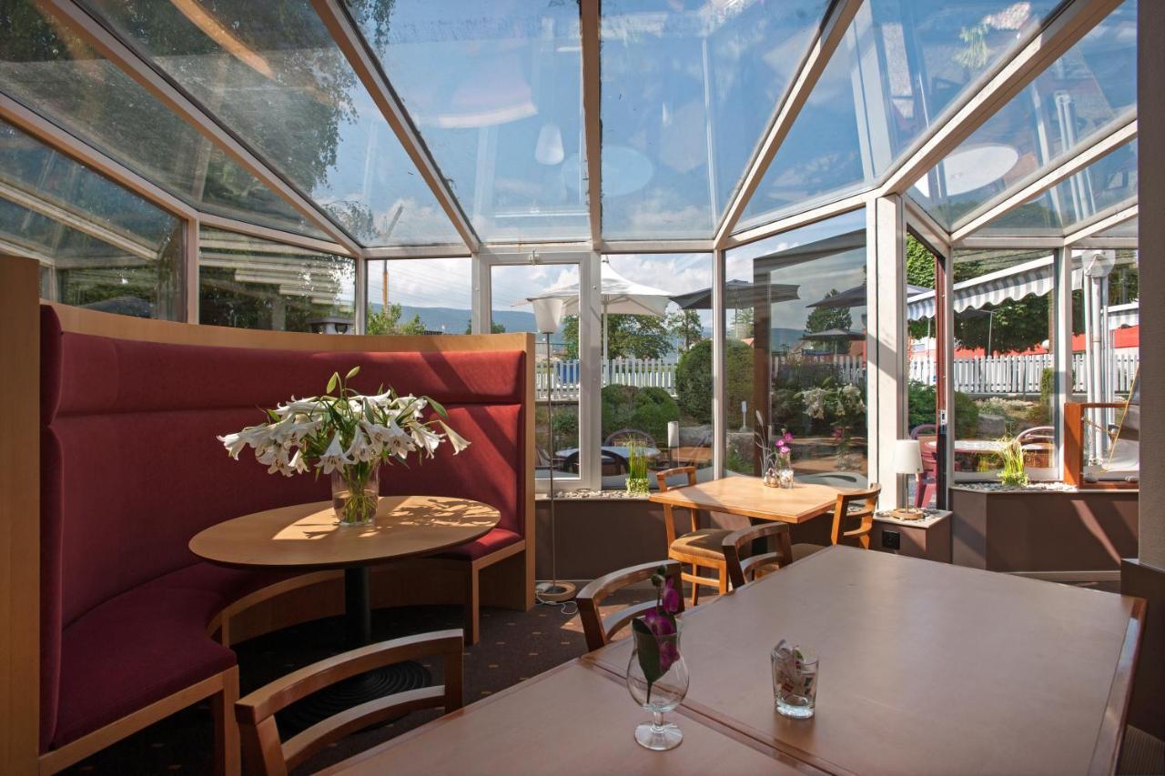 Ibis 3 Lacs Neuchatel Thielle Bagian luar foto